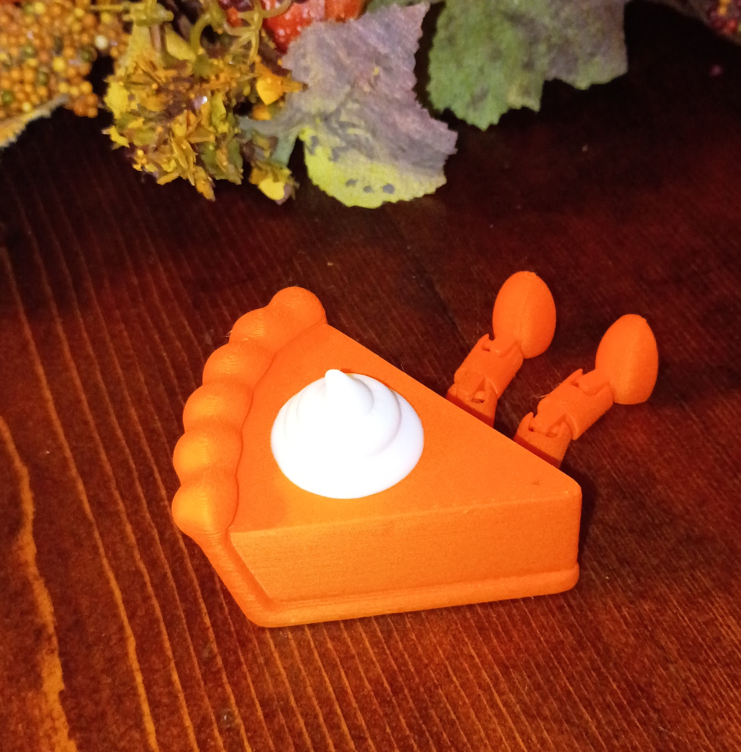 🥧 Articulated Pumpkin Pie Shelf Sitter – Cute Thanksgiving & Fall 3D Printed Desk Decor - Image 2